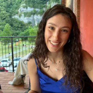 Baby Sitter/ aiuto lavori di casa