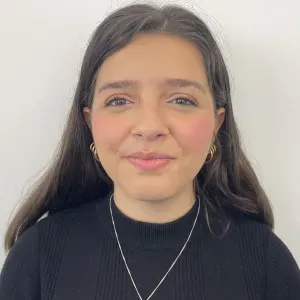 Babysitter de confiance et passionnée de pâtisserie !
