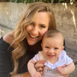 I'm looking for a babysitter in Milan 