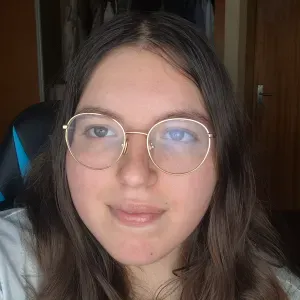 Jovem responsável para pet sitting em Vila Nova de Famalicão