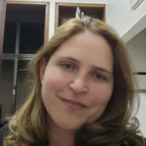 Babysitter  com experiência espinho 