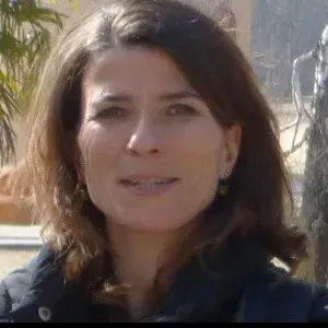 Maman souriante, dynamique - Agrément pour 3 jeunes enfants