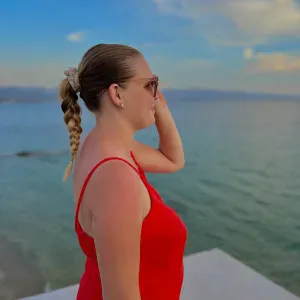 Femme de menage domestique et responsable 