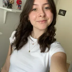 Léona baby-sitter aux alentours de Caen