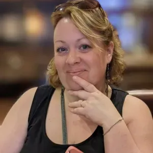 Aide ménagère à domicile – Laura (13 ans d'expérience)