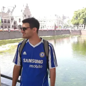 Procuro alguém para limpeza geral e cozinhar