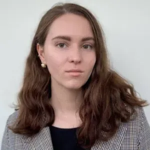 Baby-sitter expérimentée – 8 ans auprès des enfants