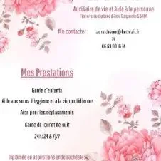 Bonjour, je m'appelle Laura et je suis aide-soignante.