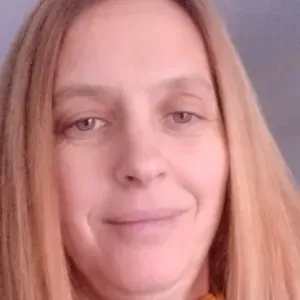 Je recherche une baby sitter 