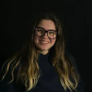 Baby-sitter régulière pour mes 2 nièce 