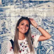 Cuidadora y profesora de niños
