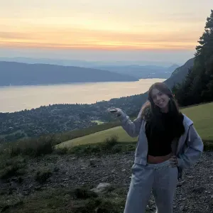 Baby sitter expérimentée à Versailles 