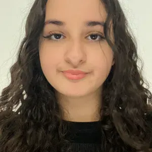 Baby sitter sérieuse à paris disponible toute la semaine