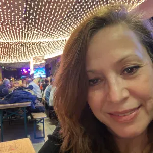 Femme de ménage , maison particuliers , bureau , scaliers 