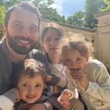 Cherche nounou sorties d'école + ménage a partir de fin aout