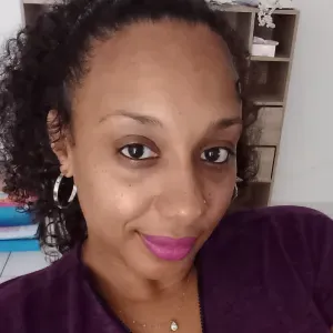 Baby sitter expérimentée sur Sainte-Rose 