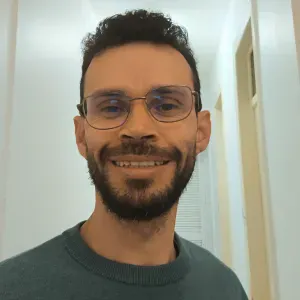Empregado de Copa e Jardineiro 