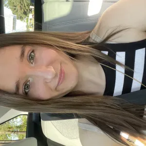 Baby-sitter de 18ans à Langon 