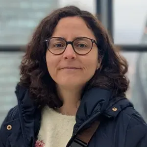 Great with children. Mother of 4