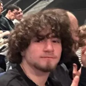 Jeune, Dynamique et disponible