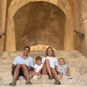 Looking for a live in nanny/ open to consider other set ups