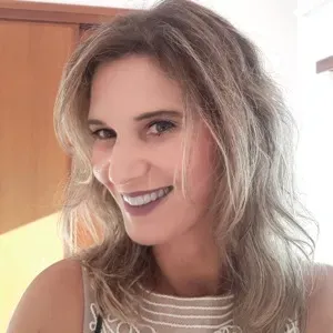 Auxiliar de geriatria / Dama de companhia/babysitter 