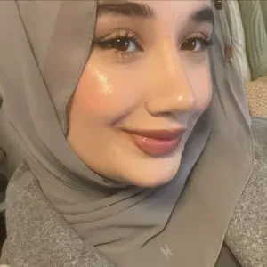 Baby sitter looking for a job 