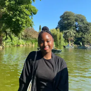 Baby-sitter sérieuse avec expérience