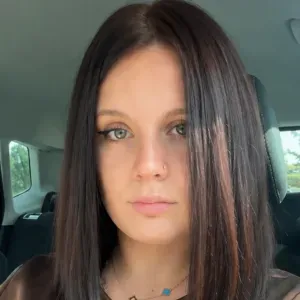 Baby sitter disponible dans l'immédiat 
