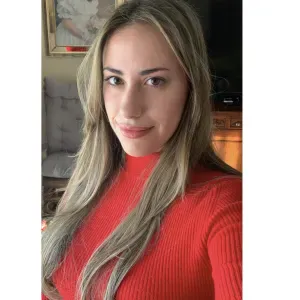 Busco trabajo de canguro en Murcia, para verano