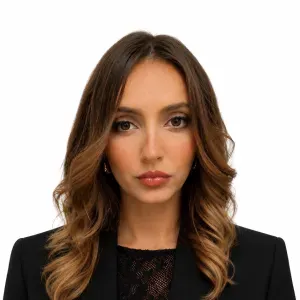 Disponibile per pulizie di case, appartamenti e uffici. 