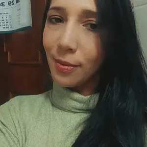 Empregada de limpeza responsável, organizada e pontual.