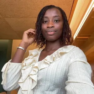 Étudiante qui donne des cours particuliers en Maths 