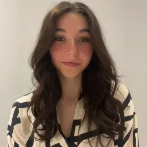 • LISA, GARDE D'ENFANT, BABYSITTER