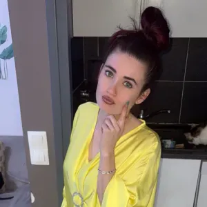 Femme de menage prete a tout p