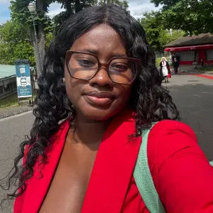 Baby-sitter disponible à Toulouse 