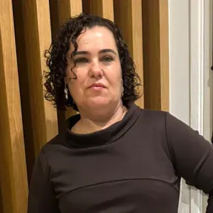 Empregada de limpeza responsável em Lisboa