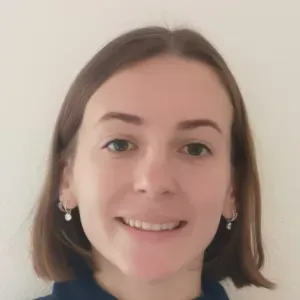 Cherche babysitting ou aide au devoir