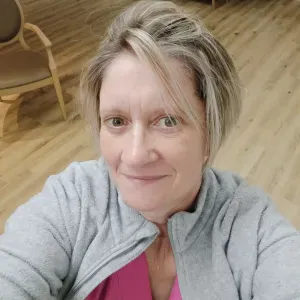 Aide soignante aidant fonction en ehpad