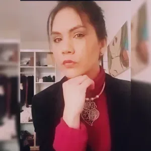 Cuidadora de idosos Lisboa amadora 