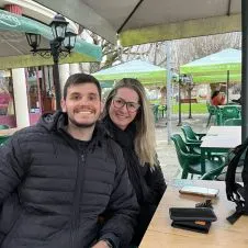 Babysister divertida e atenciosa 