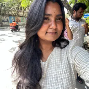 Friendly English tutor & nanny, fun and reliable