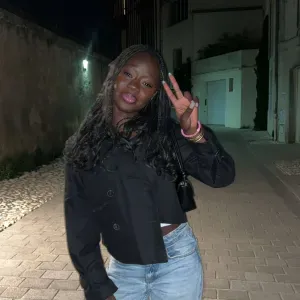 Baby-sitter expérimentée à La Rochelle !