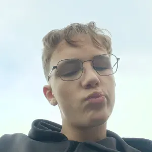 Pet siter sur waremme disponible le weekend et le mercredi 