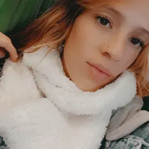 Cuidadora compassiva e com experiência 