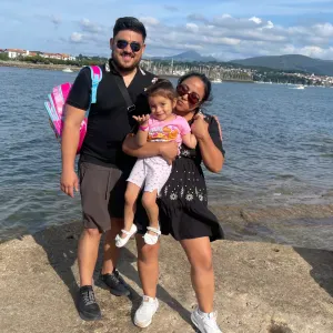 nounou proactive , patient et joyeux