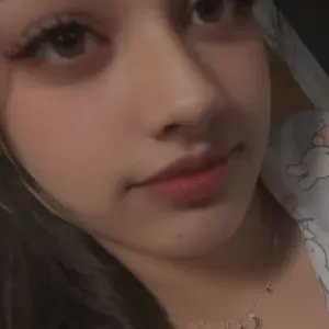 A joyful and loving babysitter looking to work with kids :)