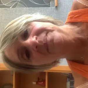 Nounou expérimentée garde d'enfants collégien et primaire