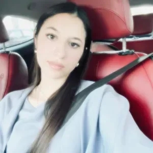 Babysitter paziente e affidabile per l'estate a Biella