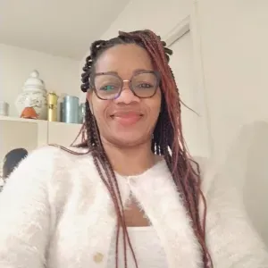 Bonjour. Je suis disponible pour votre propreté et sainteté.